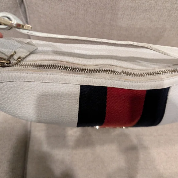 Gucci Sherry Vintage White Leather Hobo Bag - Picture 10 of 13